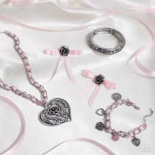 Glimpses of Malibu Complete Trend 10/24